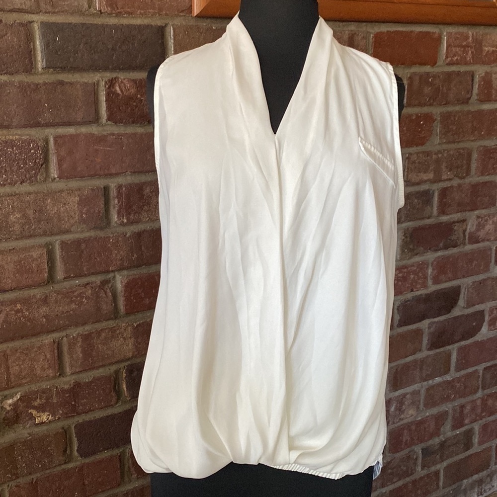 Anthropologie Dolan cream and grey knit v neck drape front sleeveless blouse top